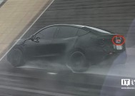 新款特斯拉 Model Y 再现身，配备贯穿式尾灯